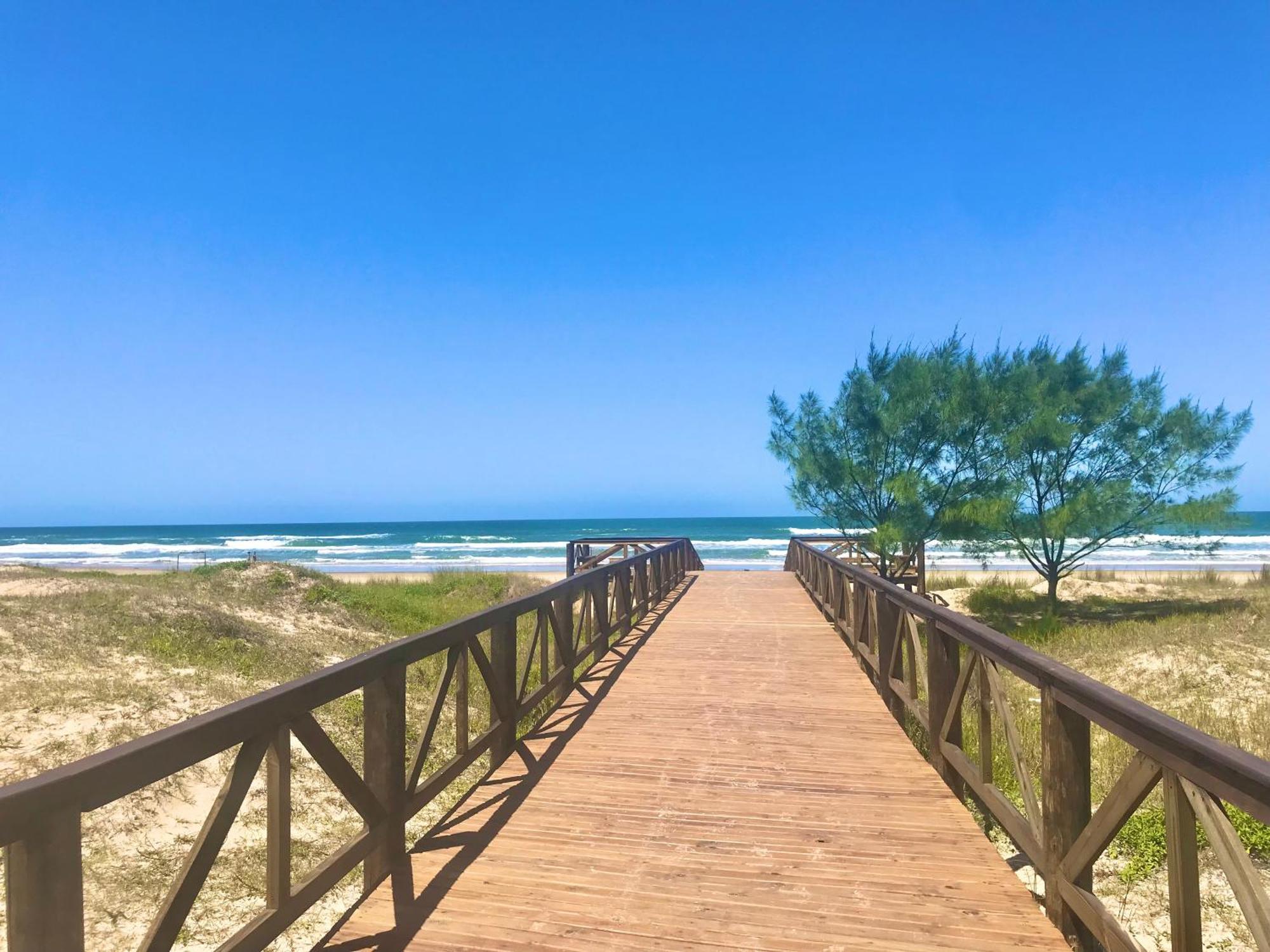 Holiday home Bangalo Em Frente A Reserva Ecologica E 300m Do Mar Torres